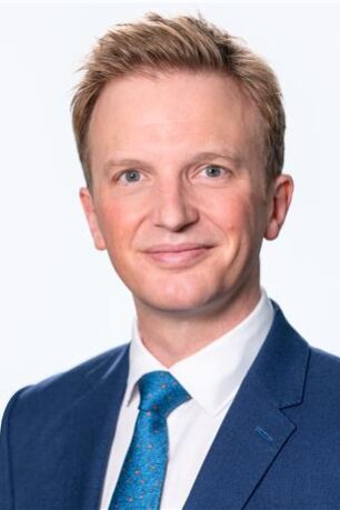Dr Sam Dawkins - Consultant Cardiologist. TAVI Treatment Oxford. Aortic-Stenosis.com