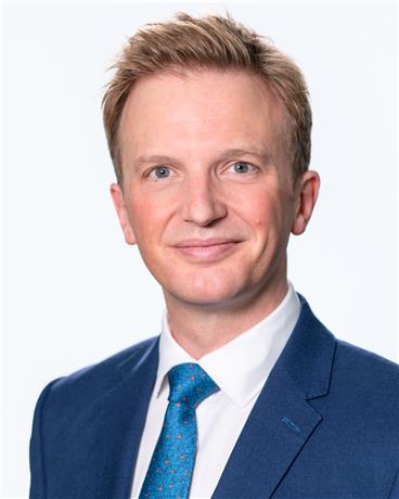 Dr Sam Dawkins - Consultant Cardiologist. TAVI Treatment Oxford. Aortic-Stenosis.com